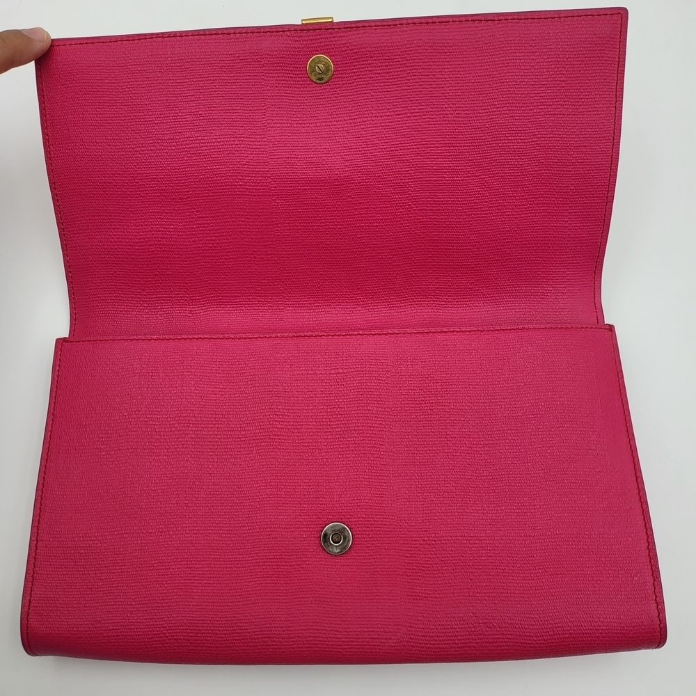 YVES  SAINT LAURENTCalfskin Classic Y Ligne Clutch Fuchsia..Authentic... - Picture 6 of 16